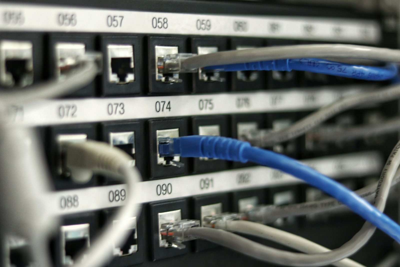 Dedicated Leased Lines (ILL): Architecture & 99.99% SLAs